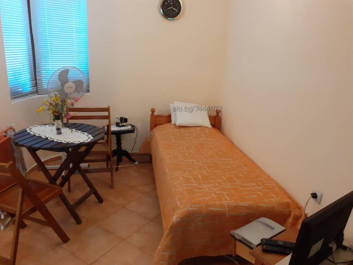 Private Studio Intsaraki - Свети Влас Екстериор снимка